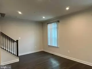 8034 Spring Arbor Dr, Laurel, MD 20707 photo 3