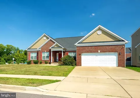 6600 Long Shadow Ct, Clinton, MD 20735