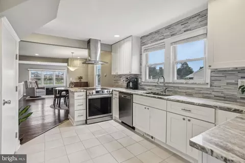 Kitchen - 10009 Thrift Rd, Clinton, MD 20735 photo 1 of 1