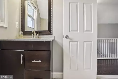 Entry Way - 10009 Thrift Rd, Clinton, MD 20735 photo 6 of 8