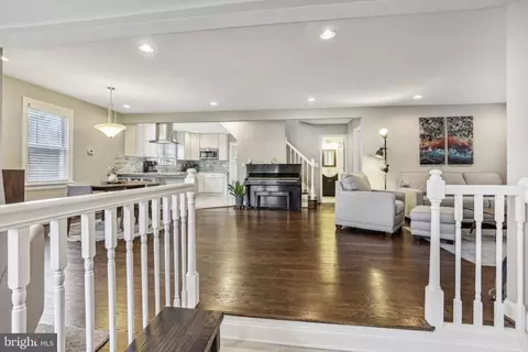 Entry Way - 10009 Thrift Rd, Clinton, MD 20735 photo 1 of 8