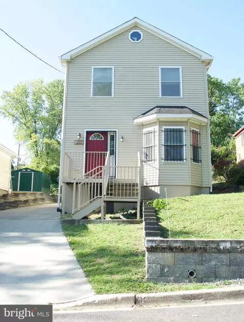 4935 Gunther St, Capitol Heights, MD 20743