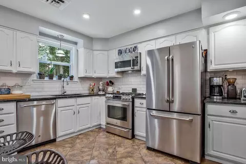 9612 Beverly Ave, Clinton, MD 20735 photo 10