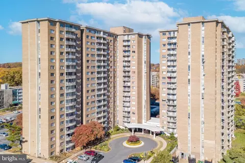 1836 Metzerott Rd #1202, Hyattsville, MD 20783