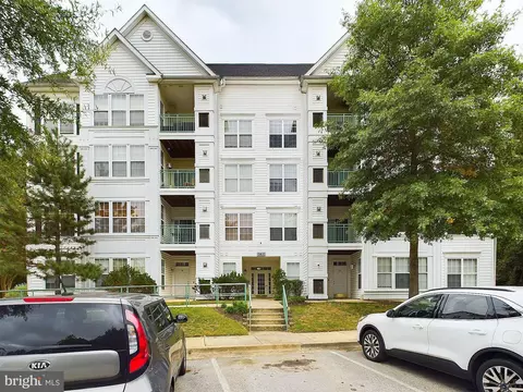 15620 Everglade Ln #104, Bowie, MD 20716