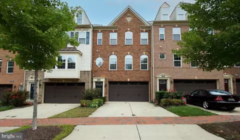 15804 Swanscombe Loop, Marlboro, MD 20774 photo 2