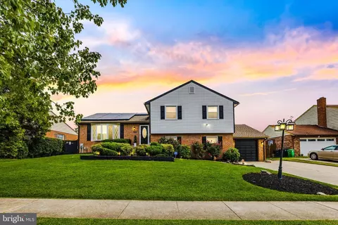 206 Essenton Dr, Marlboro, MD 20774