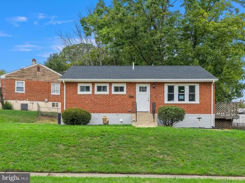 5811 Terrell Ave, Oxon Hill, MD 20745