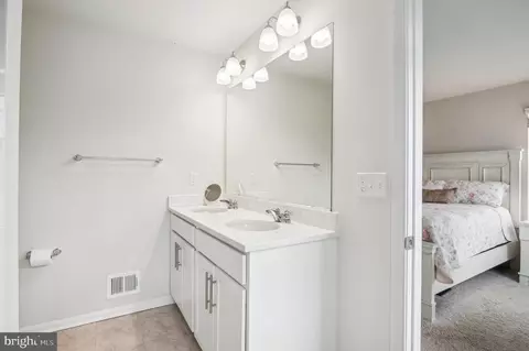 9826 Ruby Lockhart Blvd, Bowie, MD 20721 photo 13