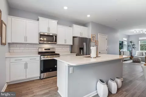 9826 Ruby Lockhart Blvd, Bowie, MD 20721 photo 6