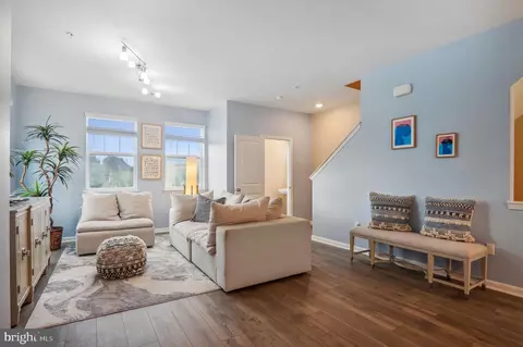 9826 Ruby Lockhart Blvd, Bowie, MD 20721 photo 5