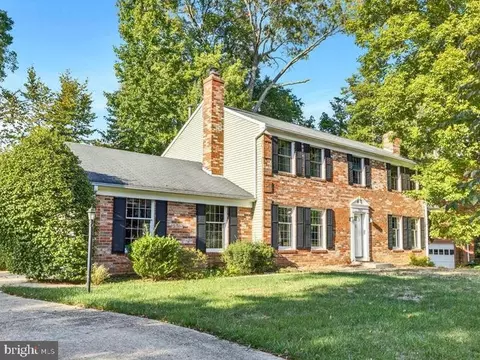 707 Gleneagles Dr, Fort Washington, MD 20744