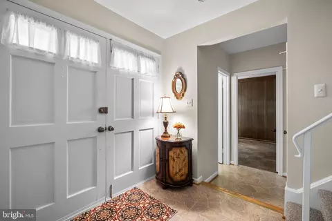 7002 Nightingale Ct, Lanham, MD 20706 photo 5