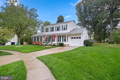 7002 Nightingale Ct, Lanham, MD 20706 photo 2