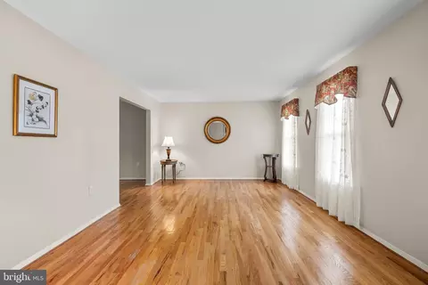 7002 Nightingale Ct, Lanham, MD 20706 photo 7