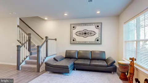 5511 Lanteen St, Lanham, MD 20706 photo 3