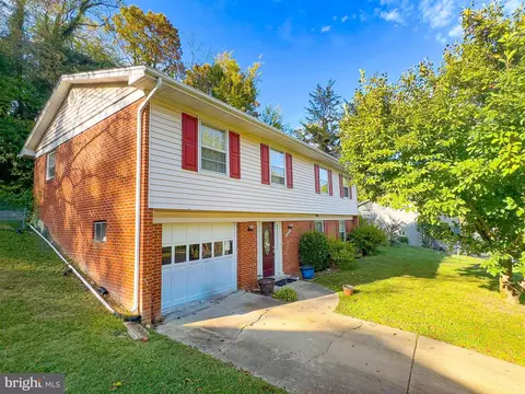 10003 Mike Rd, Fort Washington, MD 20744