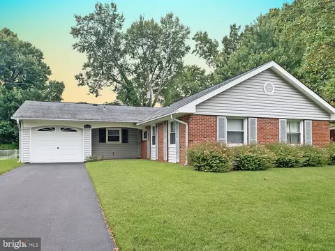 12401 Starlight Ln, Bowie, MD 20715