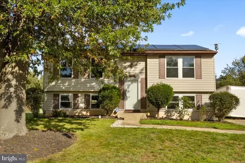 606 Etna Dr, Marlboro, MD 20774
