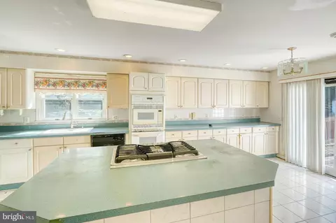 8407 Echo Ln, Clinton, MD 20735 photo 17