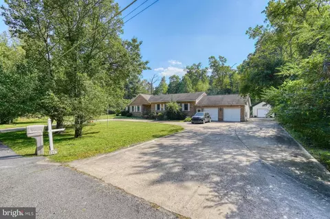 8407 Echo Ln, Clinton, MD 20735 photo 3