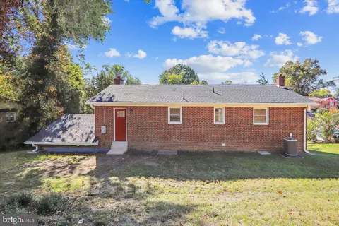 6910 Danford Dr, Clinton, MD 20735 photo 4