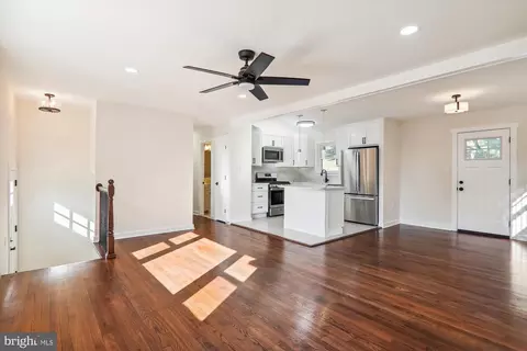 6910 Danford Dr, Clinton, MD 20735 photo 6