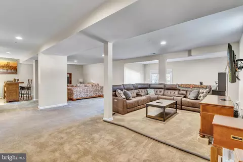 11102 Rodeo Ct, Marlboro, MD 20772 photo 32