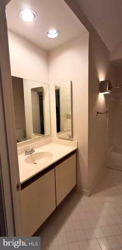 7804 Spinnaker Rd #32, Laurel, MD 20707 photo 8