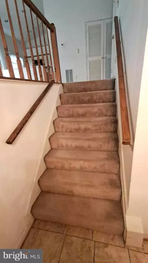 7804 Spinnaker Rd #32, Laurel, MD 20707 photo 3