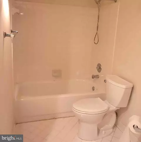 7804 Spinnaker Rd #32, Laurel, MD 20707 photo 9
