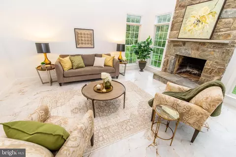 Living - 2107 Parkside Dr, Bowie, MD 20721 photo 1 of 2