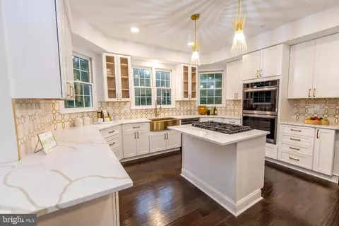 Kitchen - 2107 Parkside Dr, Bowie, MD 20721 photo 3 of 5