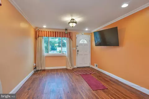 Entry Way - 7903 Johnson Ave, Glenarden, MD 20706 photo 2 of 4