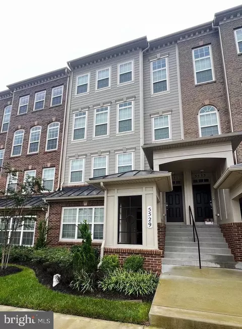 5529 Lanteen St, Lanham, MD 20706