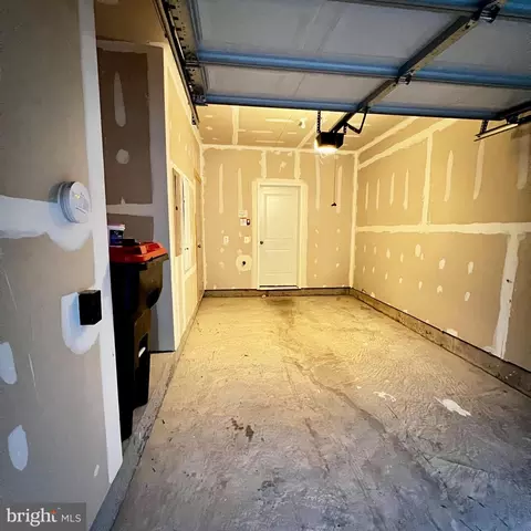 Entry Way - 5529 Lanteen St, Lanham, MD 20706 photo 1 of 3