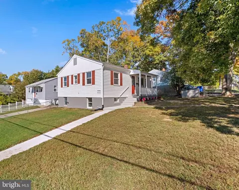5026 Kenesaw St, College Park, MD 20740