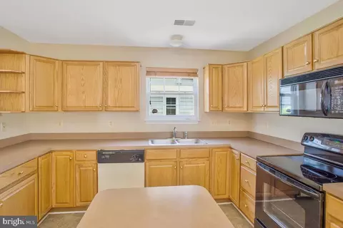 7405 Berryleaf Dr, Laurel, MD 20707 photo 18