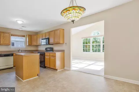 7405 Berryleaf Dr, Laurel, MD 20707 photo 12