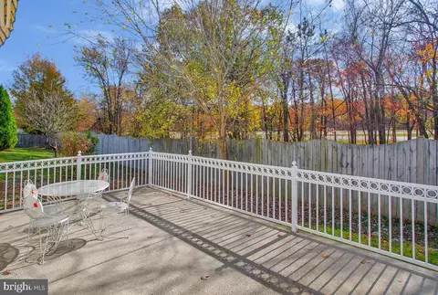 7405 Berryleaf Dr, Laurel, MD 20707 photo 31
