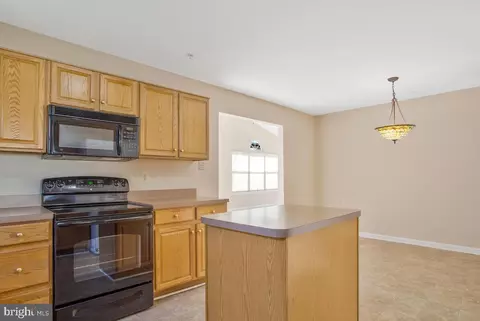 7405 Berryleaf Dr, Laurel, MD 20707 photo 17