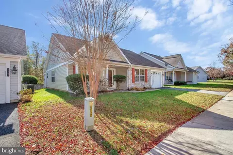 7405 Berryleaf Dr, Laurel, MD 20707 photo 3