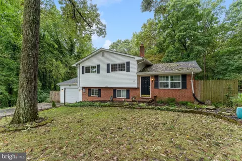 8513 Rose Marie Dr, Fort Washington, MD 20744