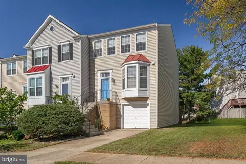 7828 Somerset Ct, Greenbelt, MD 20770