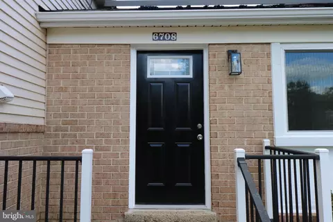 6708 Kerman Ct, Lanham, MD 20706 photo 3