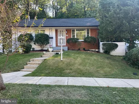 1301 Birchwood Dr, Oxon Hill, MD 20745