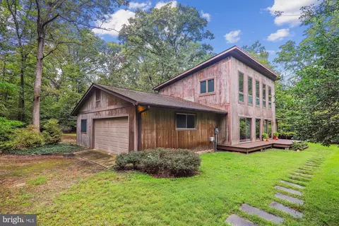 1700 Sanford Dr, Accokeek, MD 20607