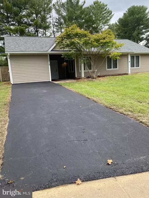 15919 Peach Walker Dr, Bowie, MD 20716