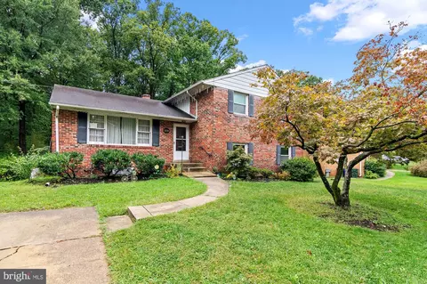 9224 Saint Andrews Pl, College Park, MD 20740