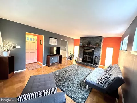 9223 Fowler Ln, Lanham, MD 20706 photo 6